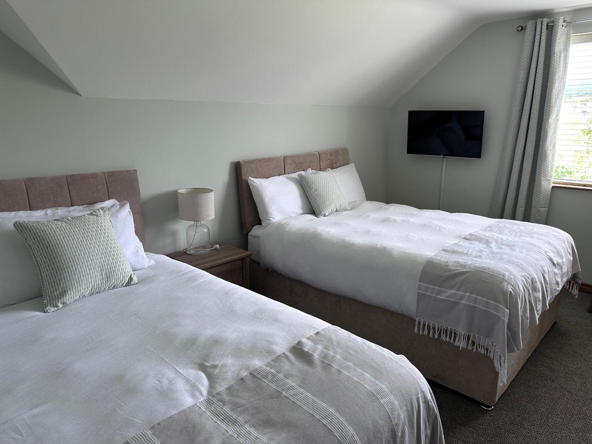 Muff Village Bed & Breakfast エクステリア 写真